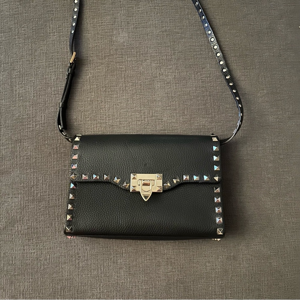 Valentino_Studded Black Leather Crossbody Bag